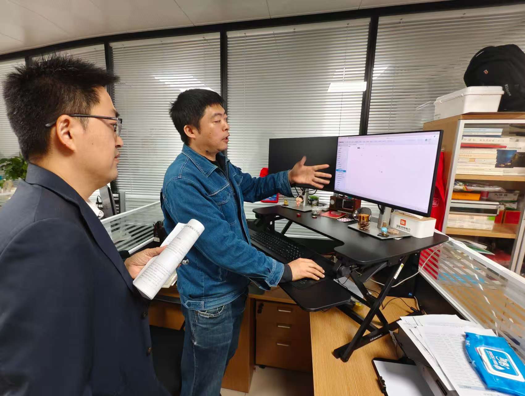 ea28895d2646df98ce26e5d45b193de6 ea28895d2646df98ce26e5d45b193de6